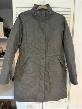 The North Face Down Puffer Coat Sz Medium Gray
